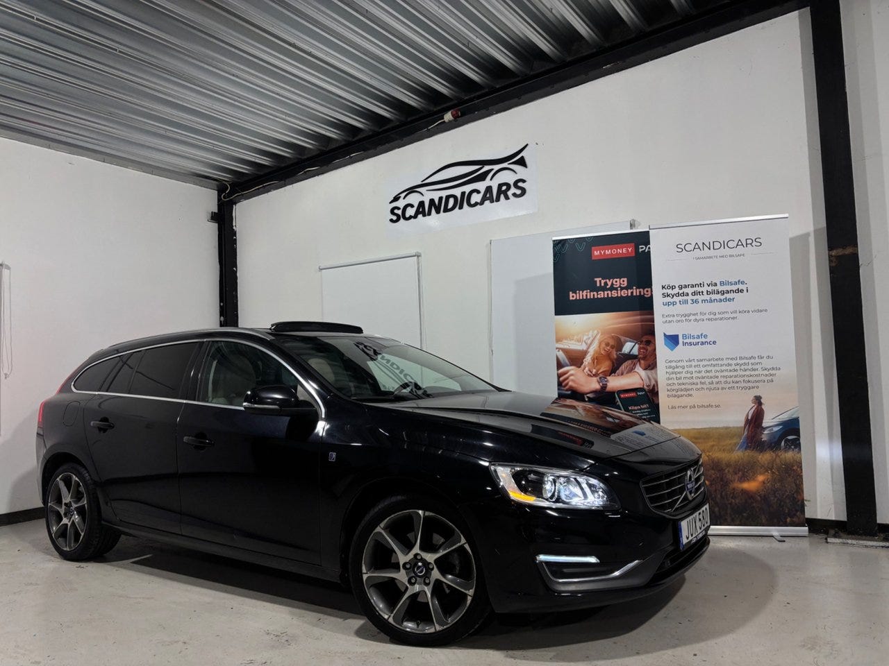 Volvo V60 2015 – bild 1 av 24
