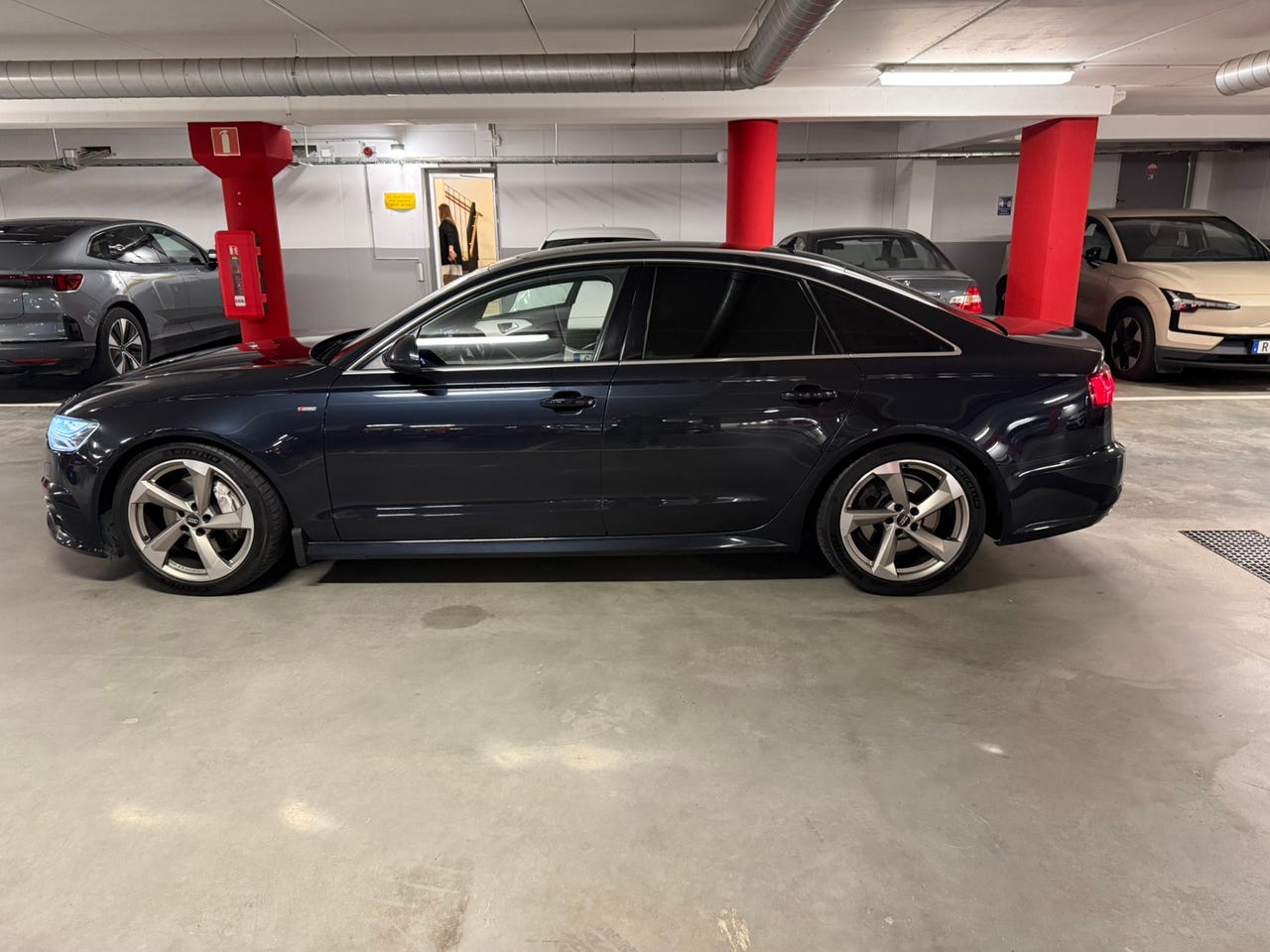Audi A6 2018 – bild 1 av 6