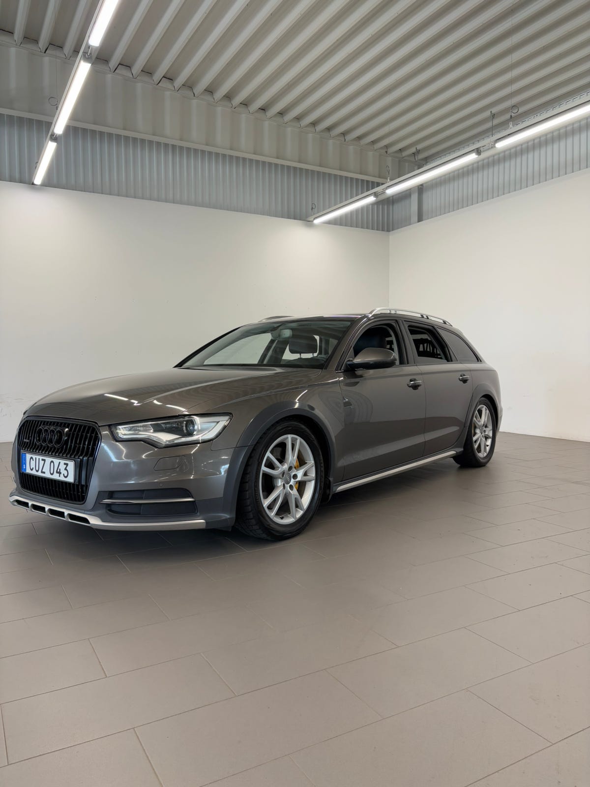 Audi A6 allroad 2014 – bild 1 av 6