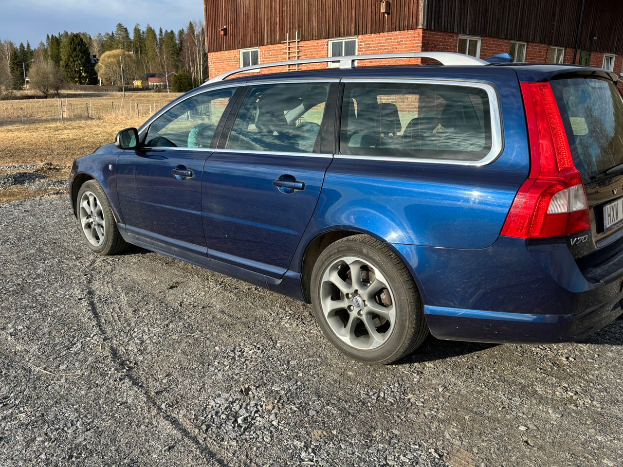 Volvo V70 2012 – bild 1 av 9