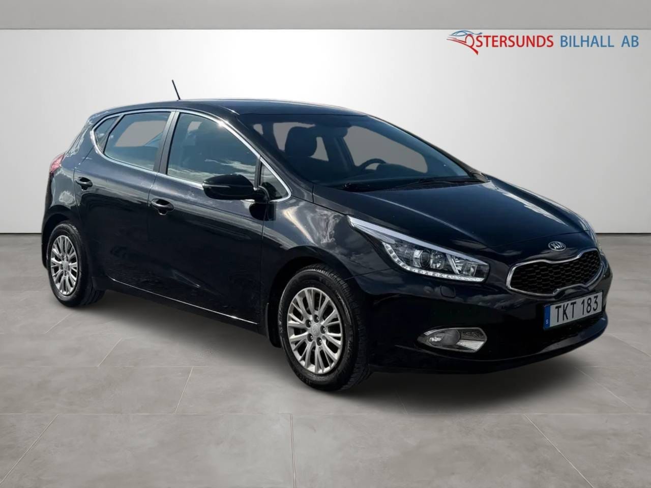 Kia Ceed 2015 – bild 1 av 12