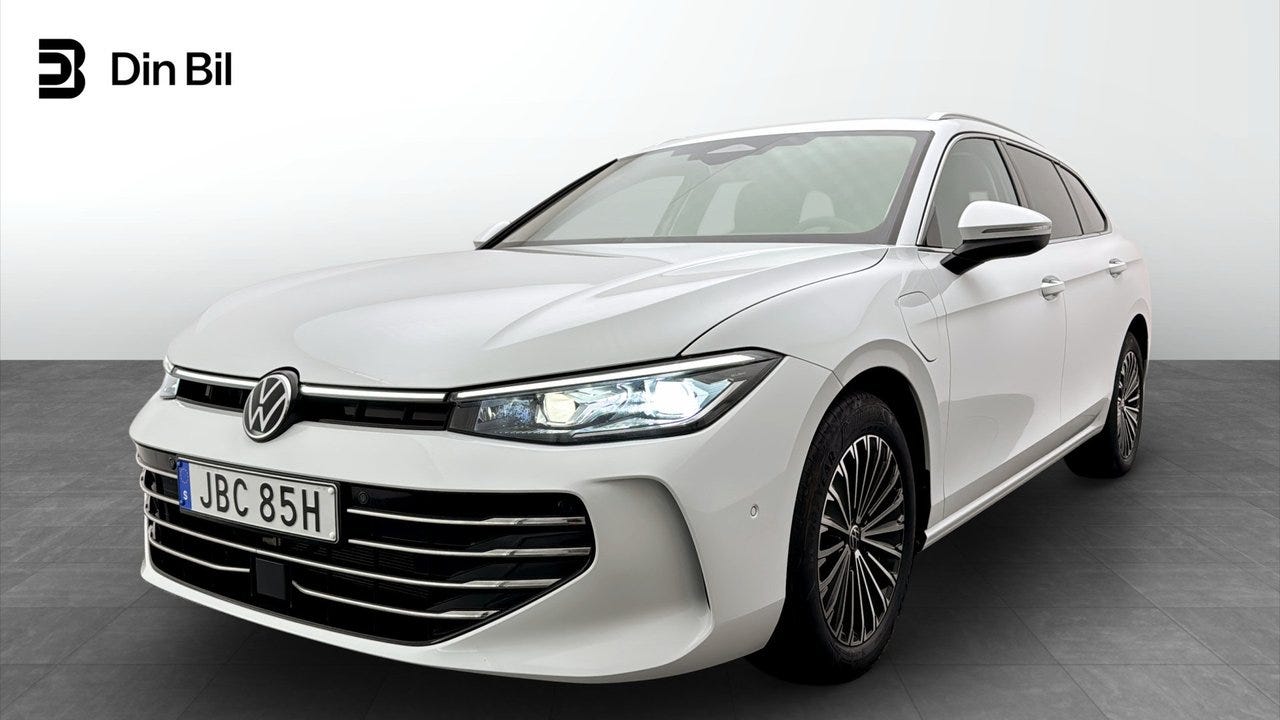 Volkswagen Passat 2025 – bild 1 av 19