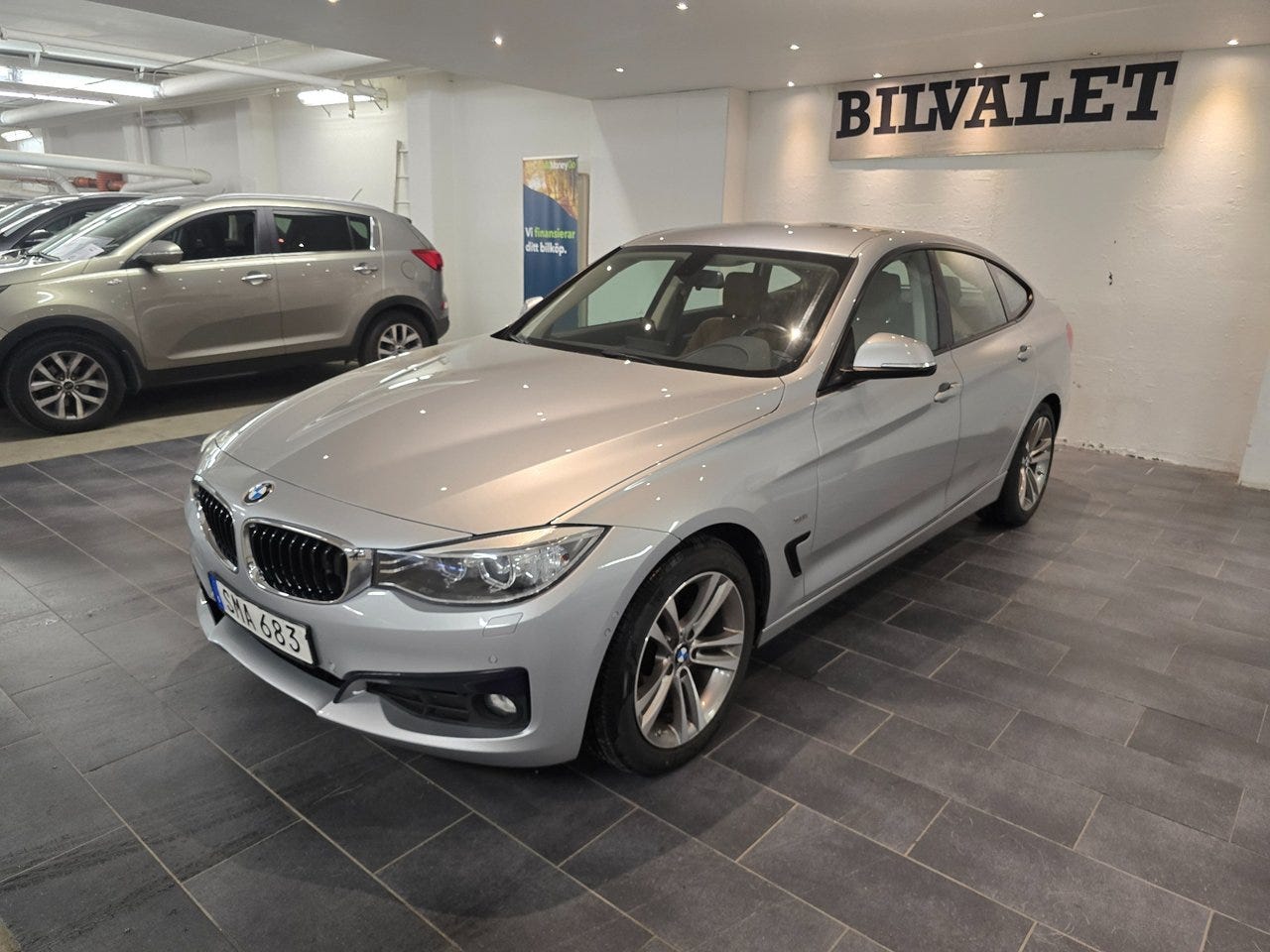 BMW 320d 2016 – bild 1 av 17