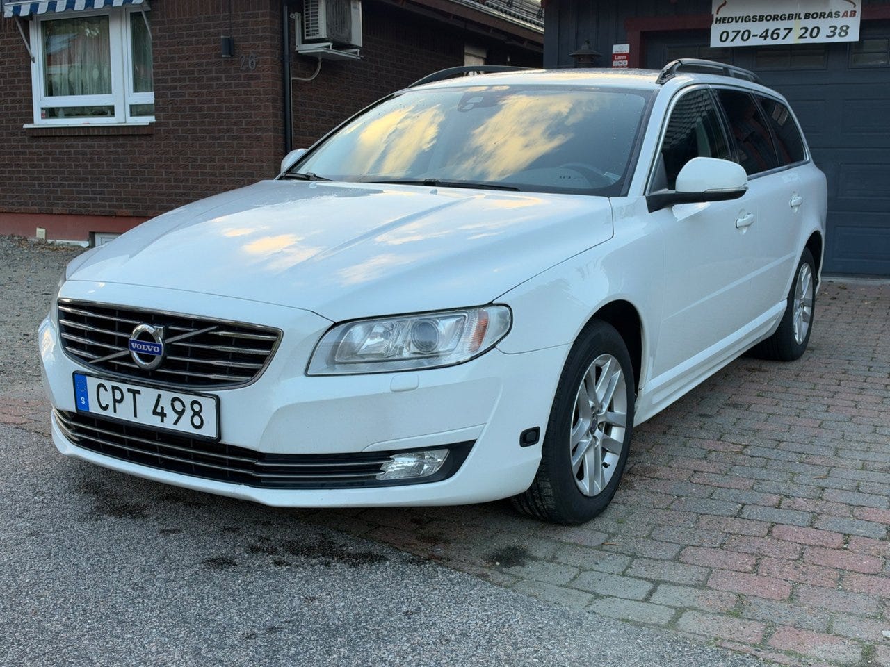 Volvo V70 2015 – bild 1 av 12