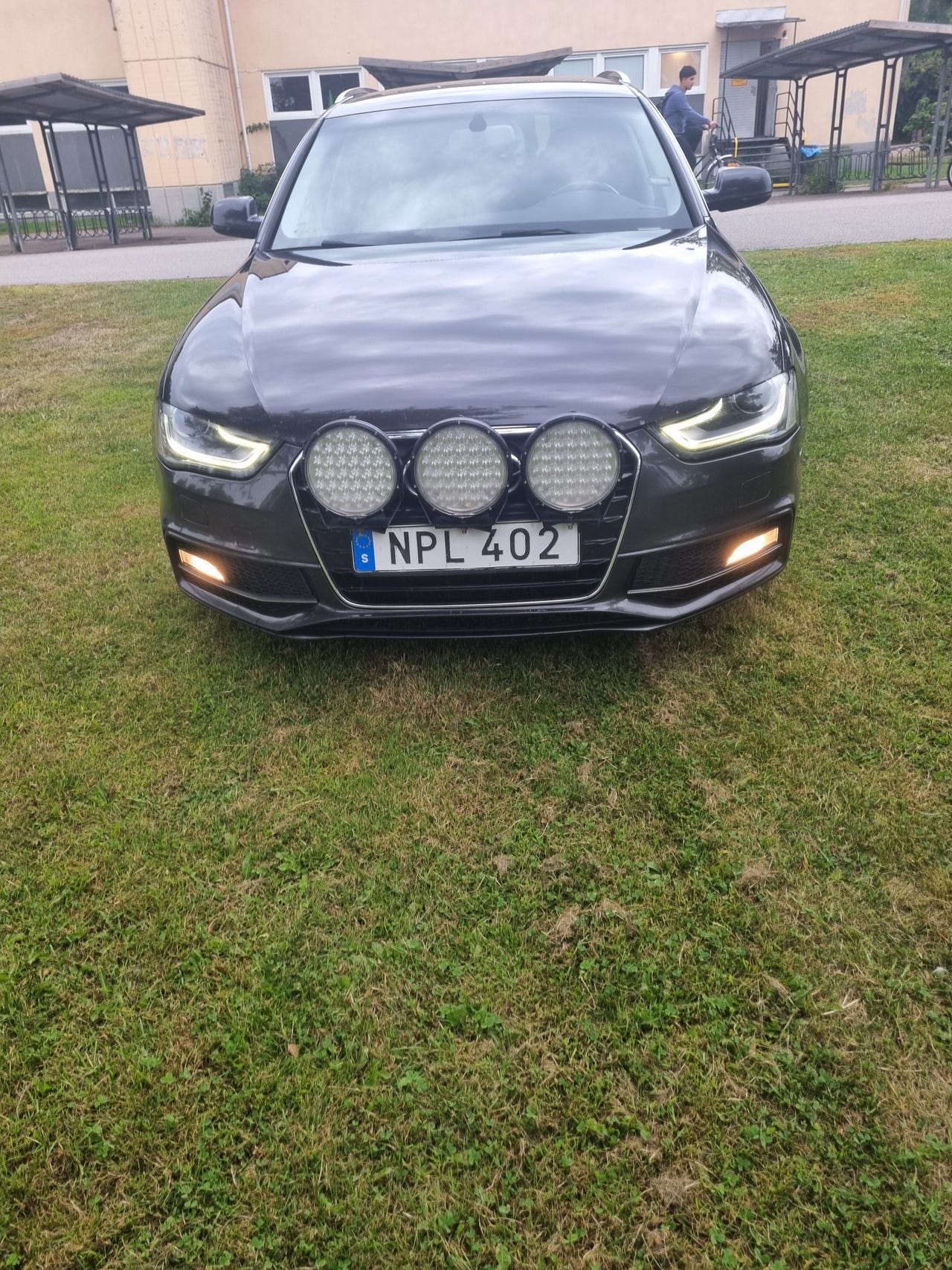 Audi A4 2015 – bild 1 av 8