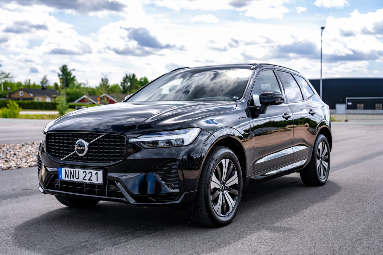 Volvo XC60 2023 – bild 1 av 24