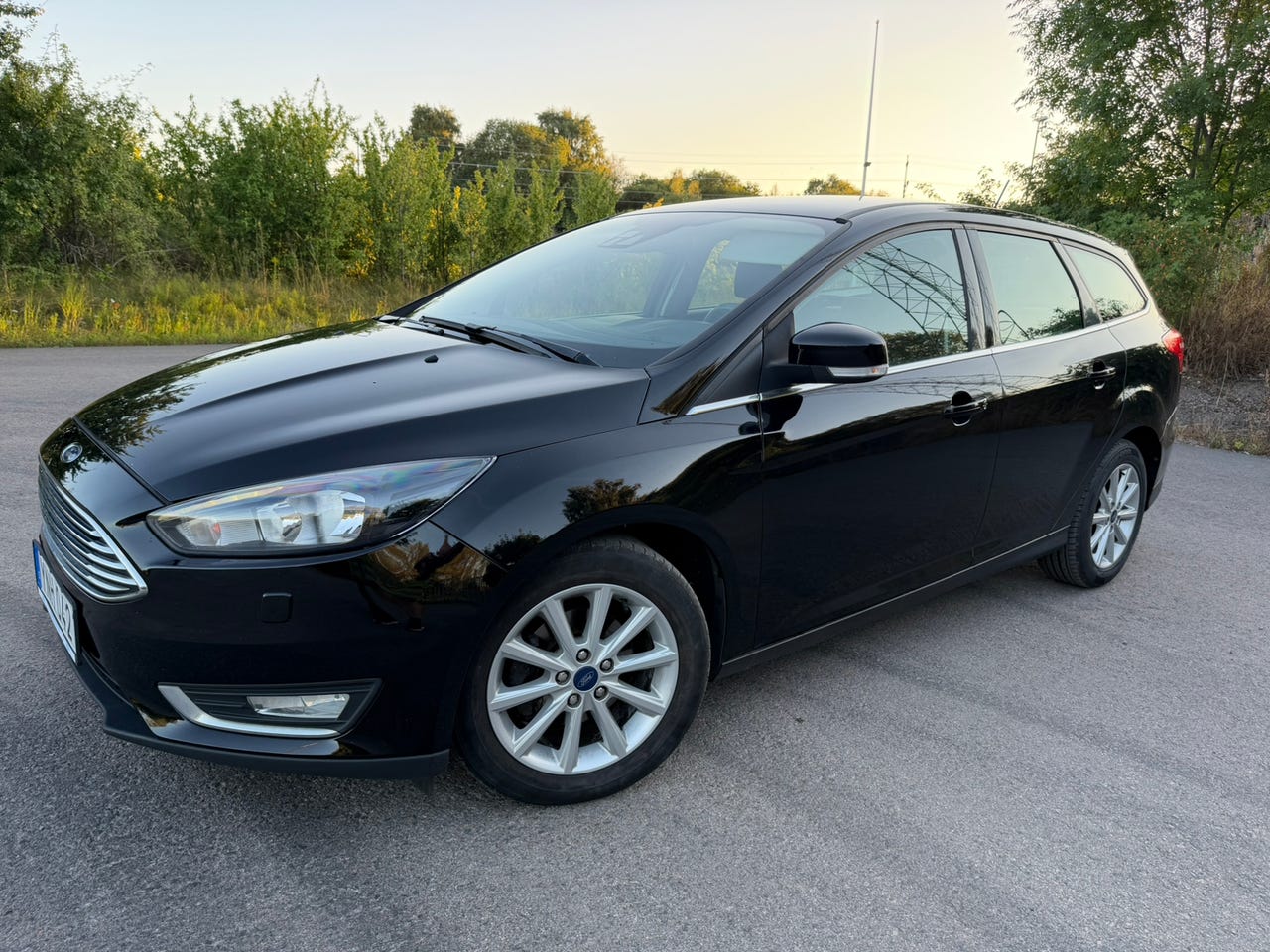 Ford Focus 2017 – bild 1 av 11