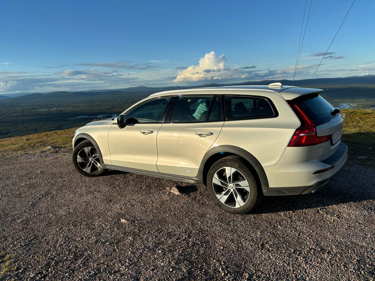 Volvo V60 Cross Country 2022 – bild 1 av 6