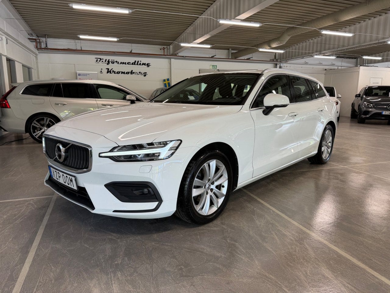 Volvo V60 2020 – bild 1 av 20