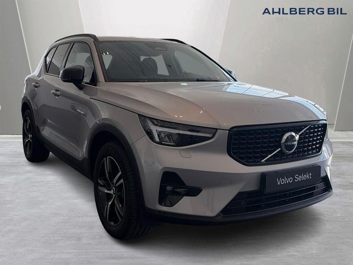 Volvo XC40 2025 – bild 1 av 21