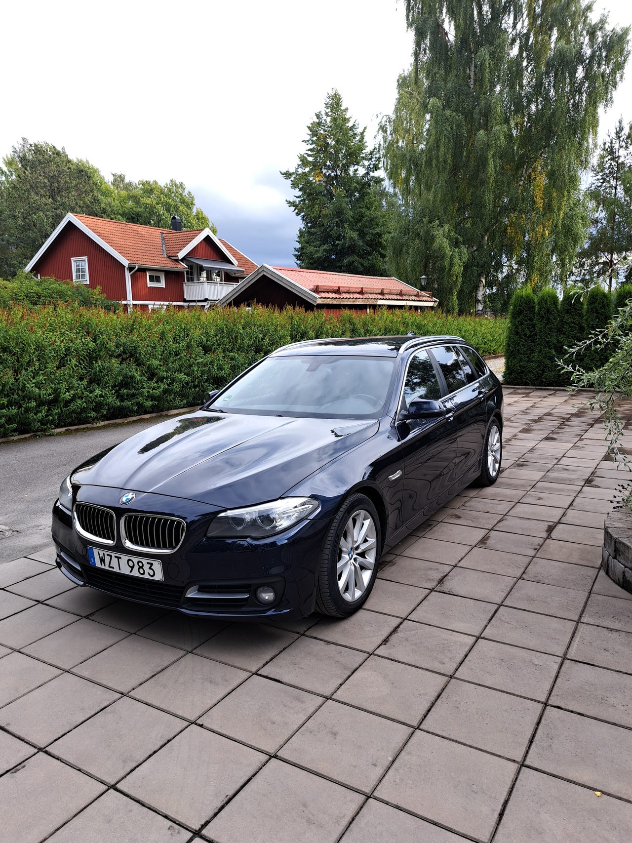 BMW 520d 2015 – bild 1 av 7