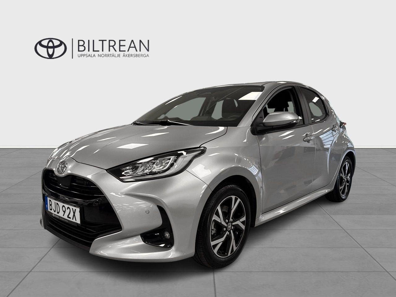 Toyota Yaris 2025 – bild 1 av 11
