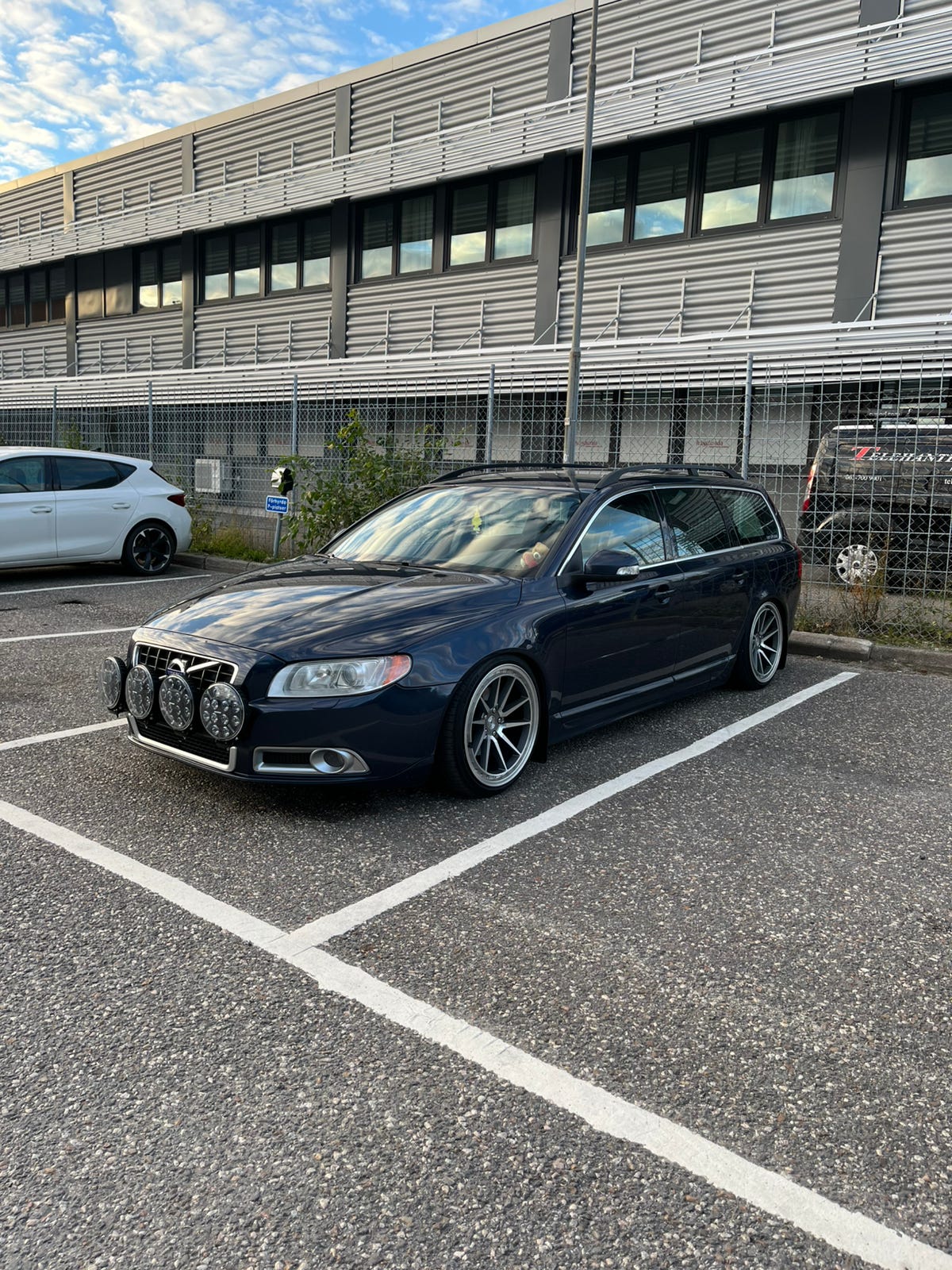 Volvo V70 2011 – bild 1 av 8