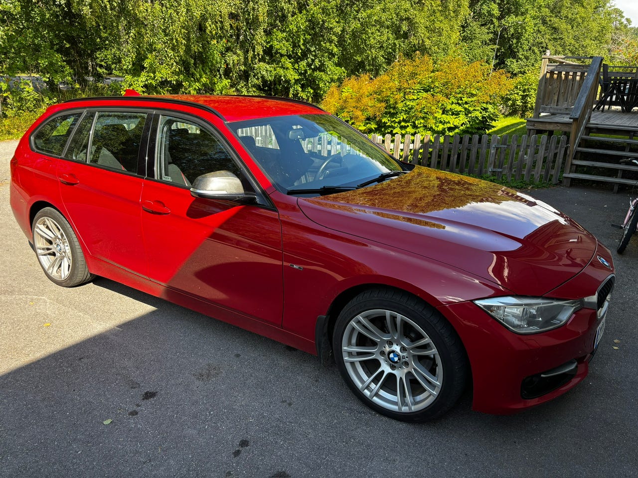 BMW 320d 2013 – bild 1 av 6
