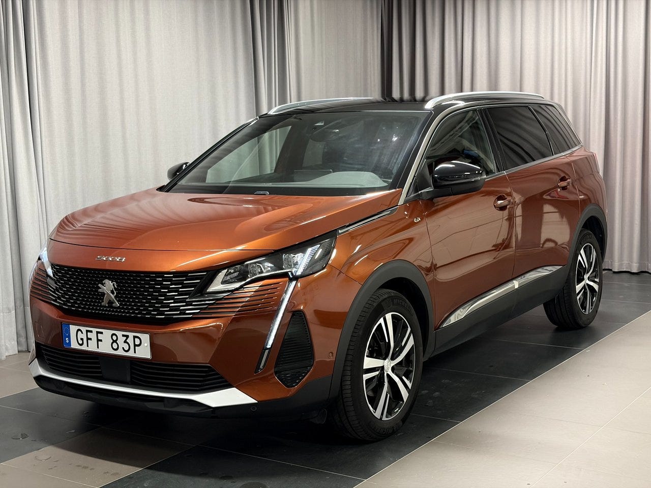 Peugeot 5008 2023 – bild 1 av 17