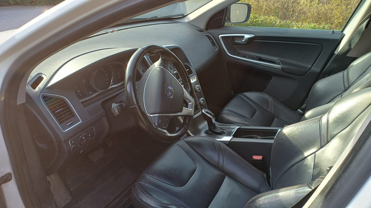 Volvo XC60 2016 – bild 1 av 9