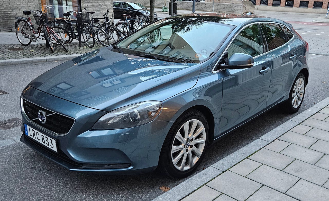 Volvo V40 2013 – bild 1 av 16