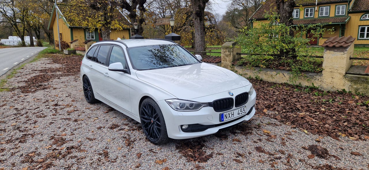 BMW 318d 2014 – bild 1 av 4