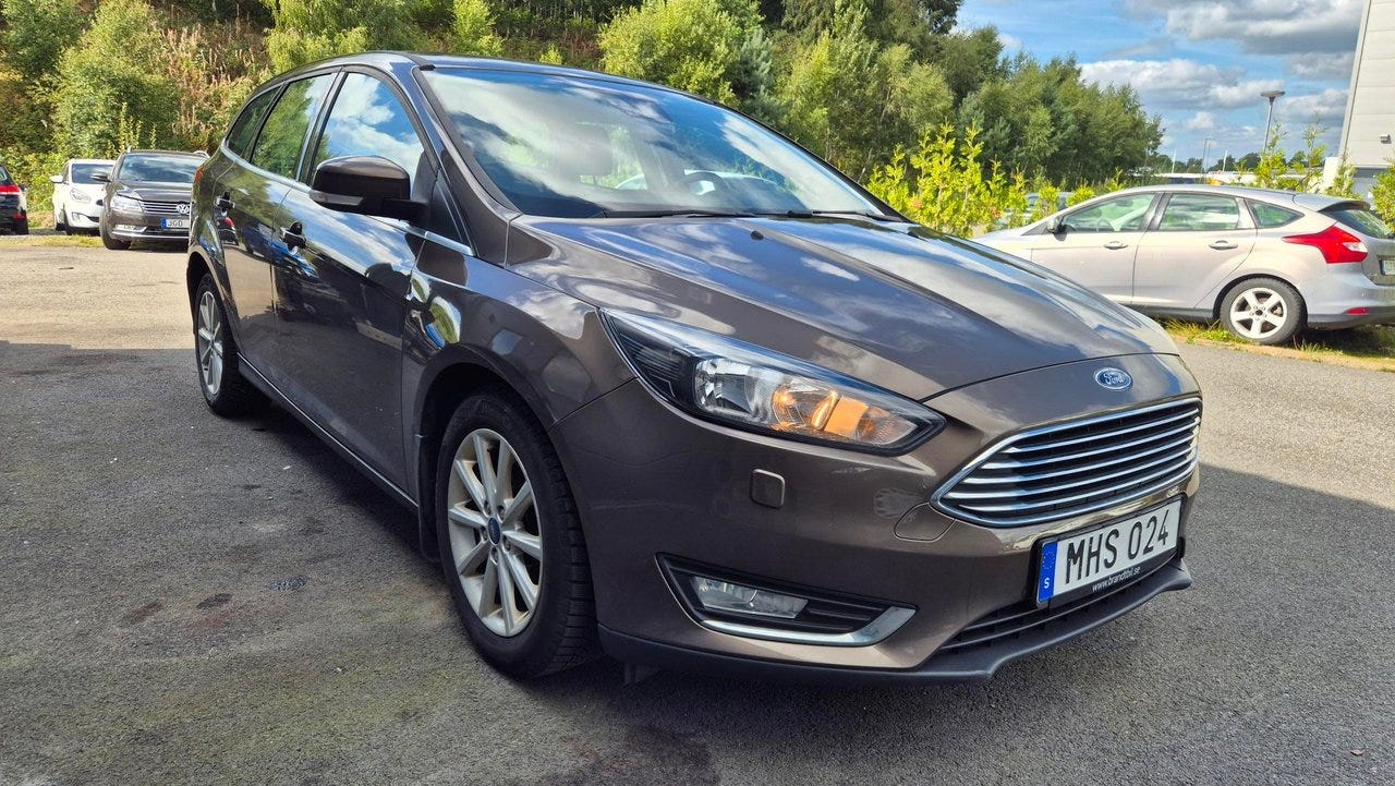Ford Focus 2016 – bild 1 av 8