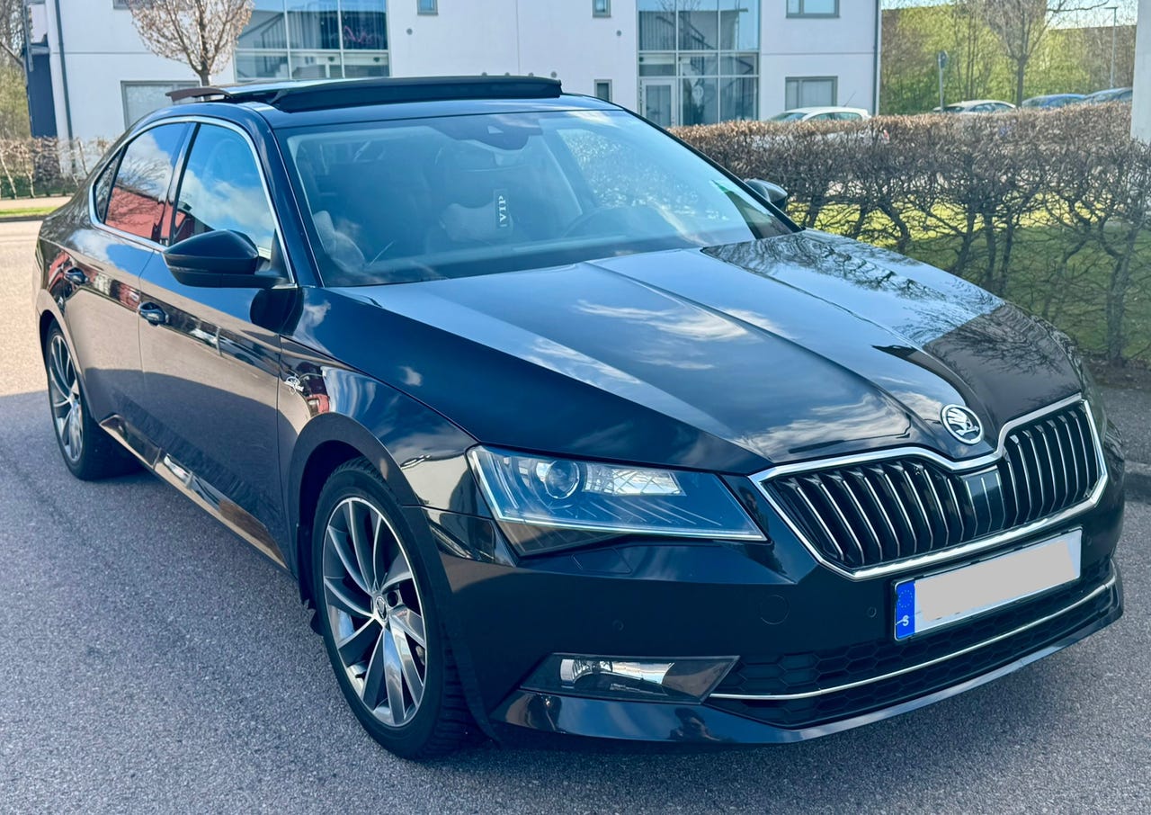 Skoda Superb 2017 – bild 1 av 18