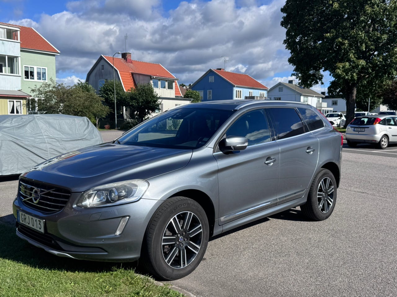 Volvo XC60 2016 – bild 1 av 11