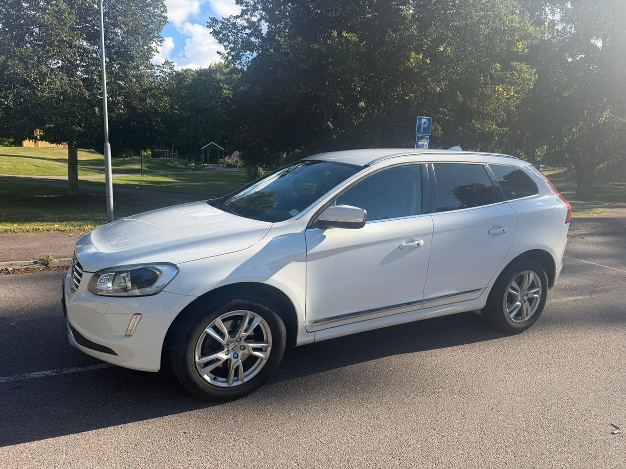 Volvo XC60 2017 – bild 1 av 6