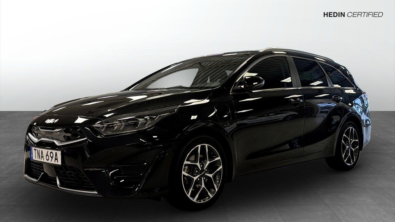 Kia Ceed 2023 – bild 1 av 13