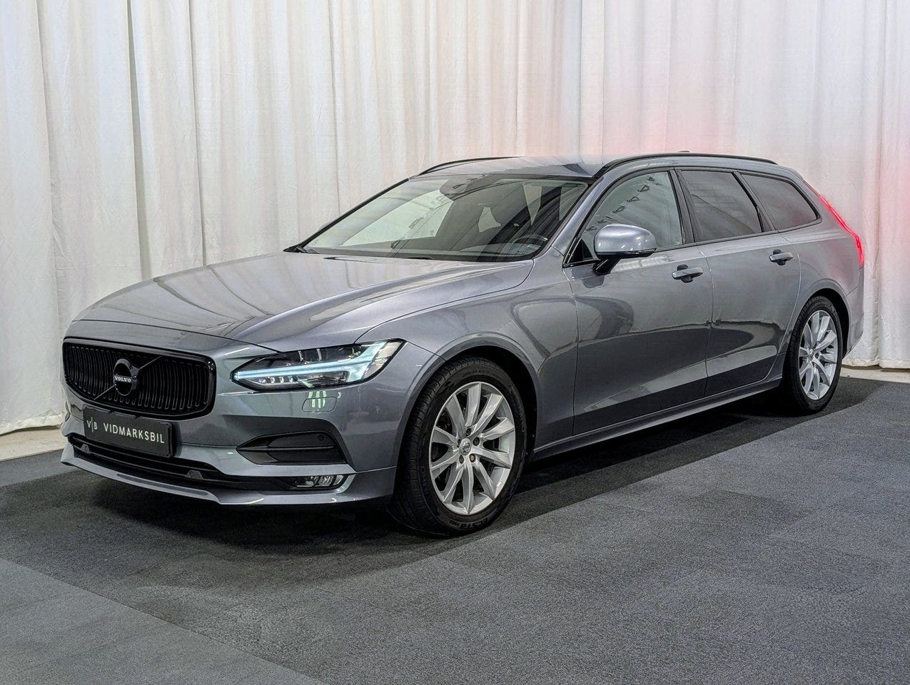 Volvo V90 2019 – bild 1 av 16
