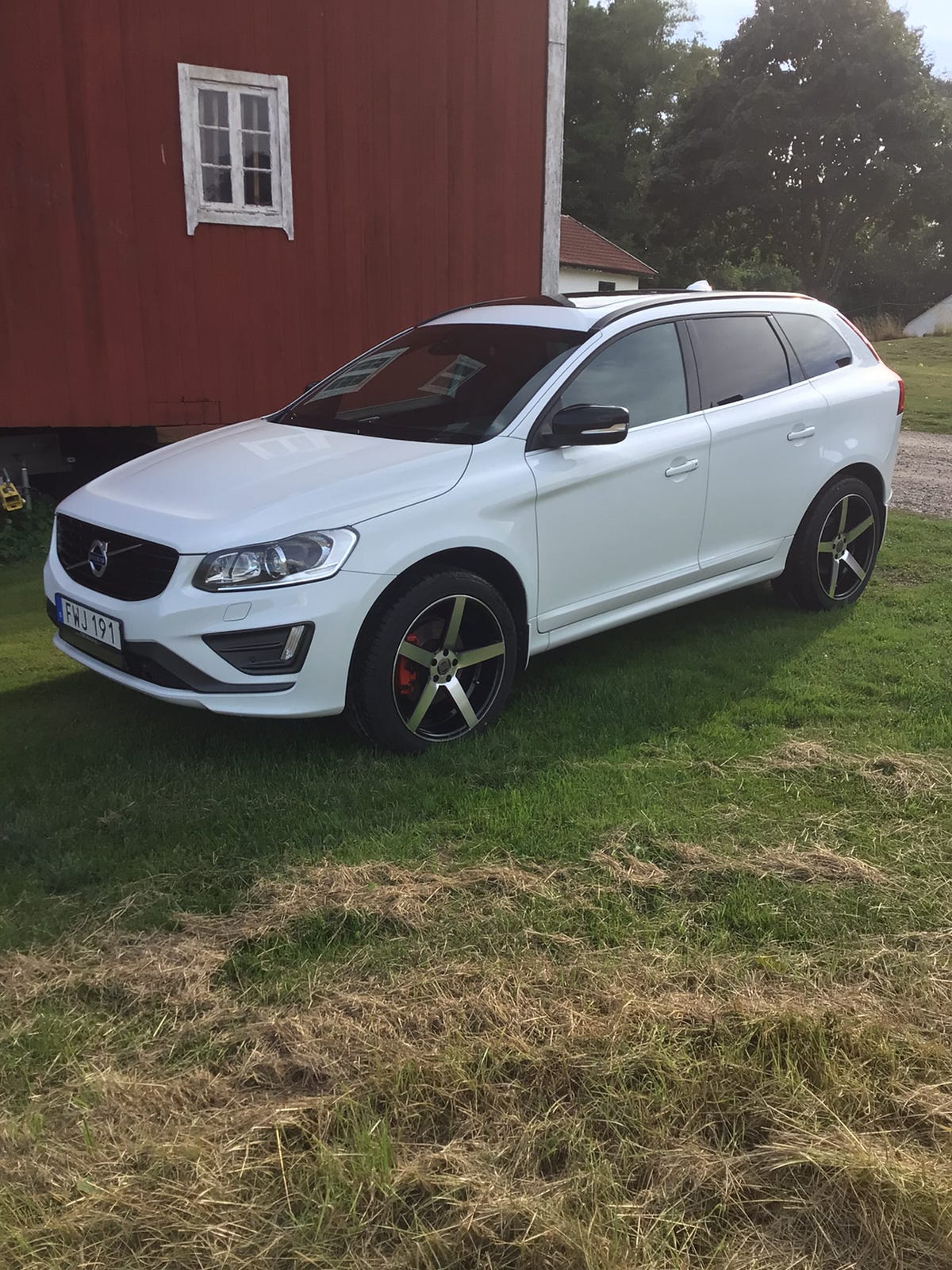 Volvo XC60 2016 – bild 1 av 9