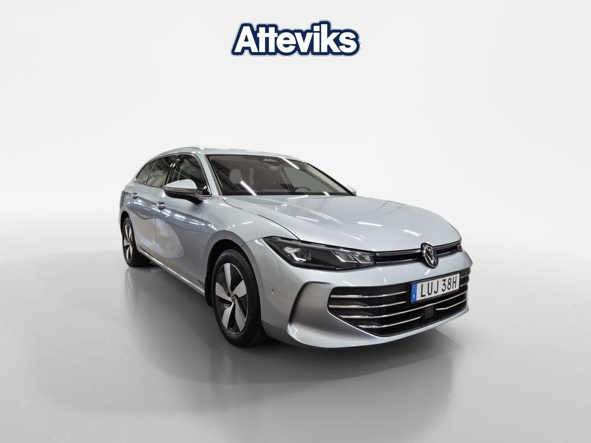Volkswagen Passat 2025 – bild 1 av 15
