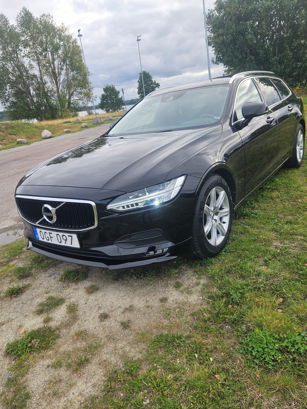 Volvo V90 2017 – bild 1 av 5