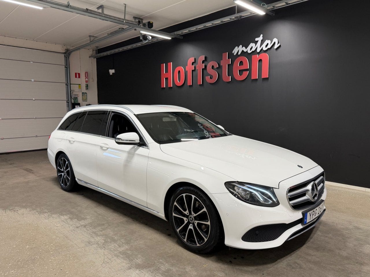 Mercedes-Benz E220 2018 – bild 1 av 18