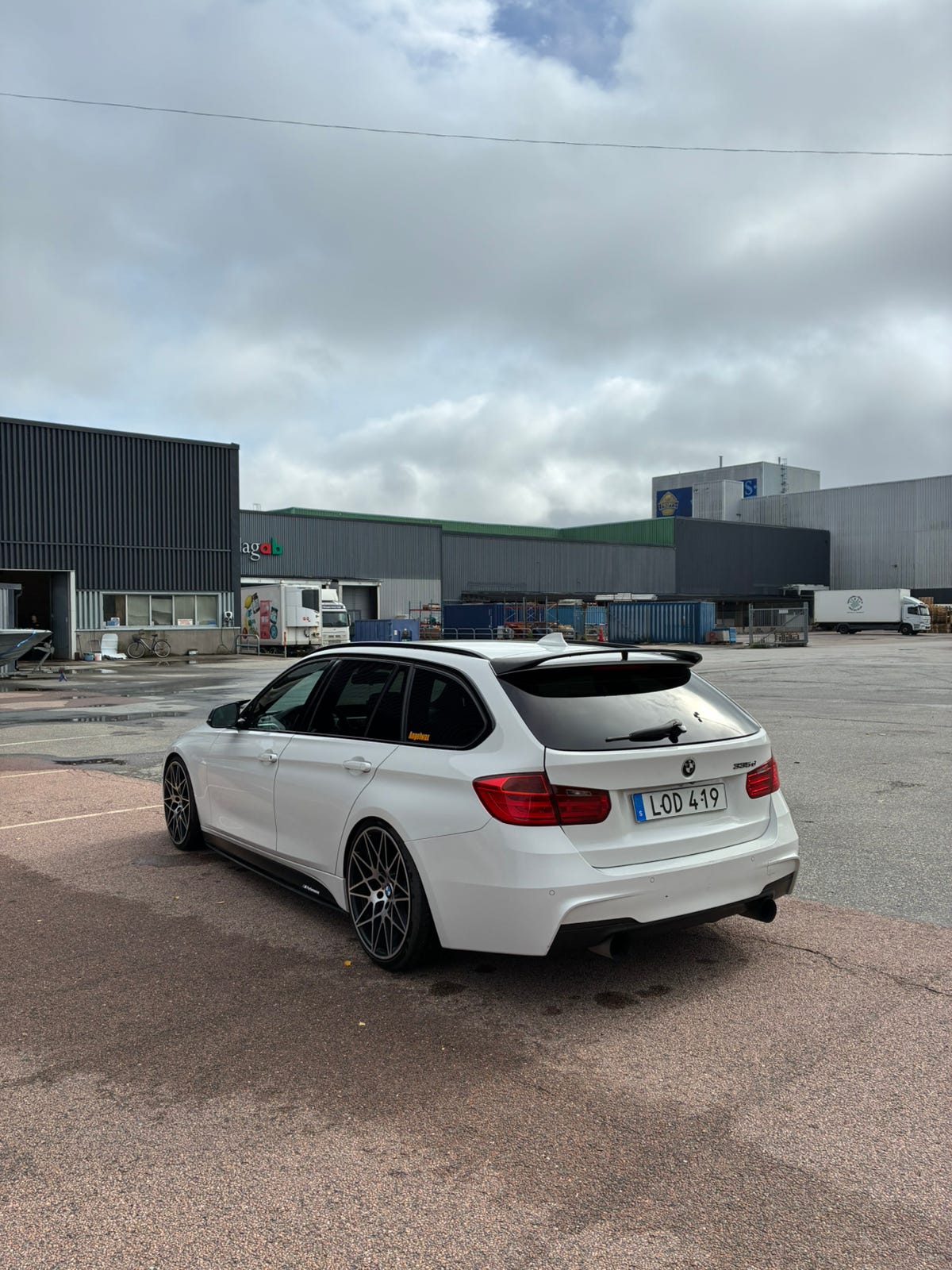 BMW 335d 2015 – bild 1 av 22