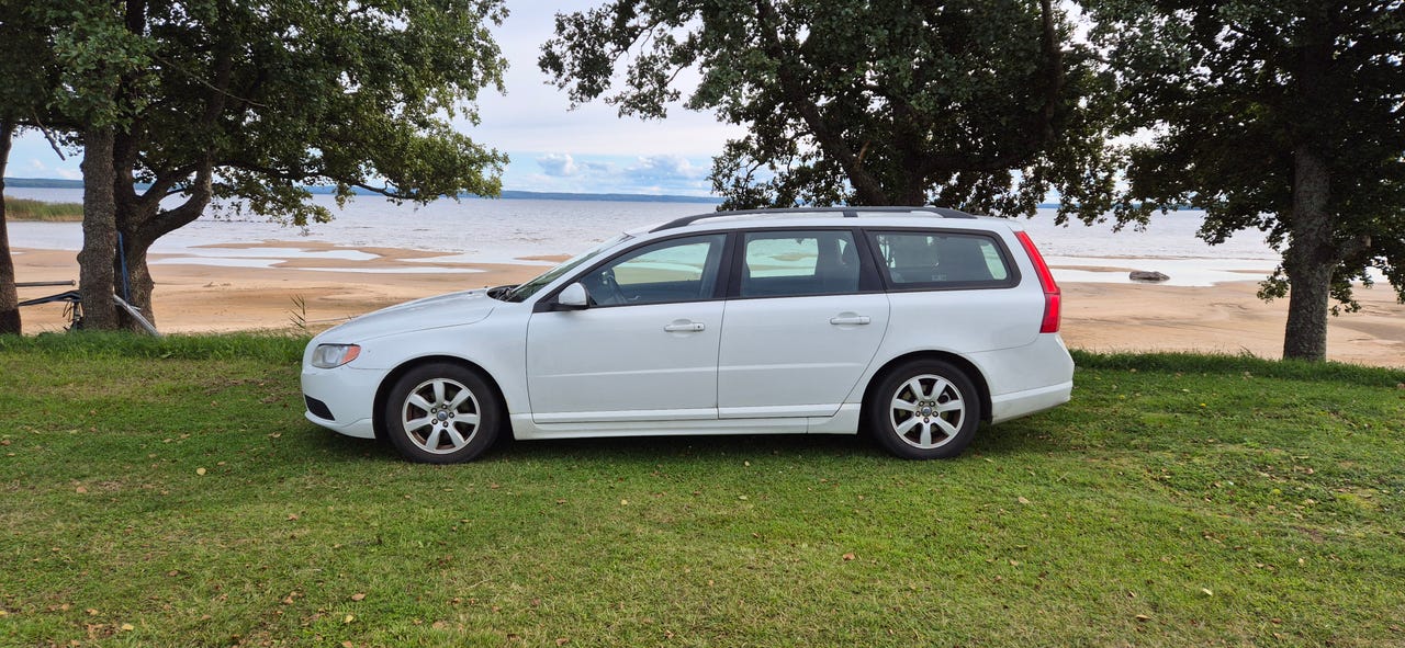 Volvo V70 2013 – bild 1 av 8