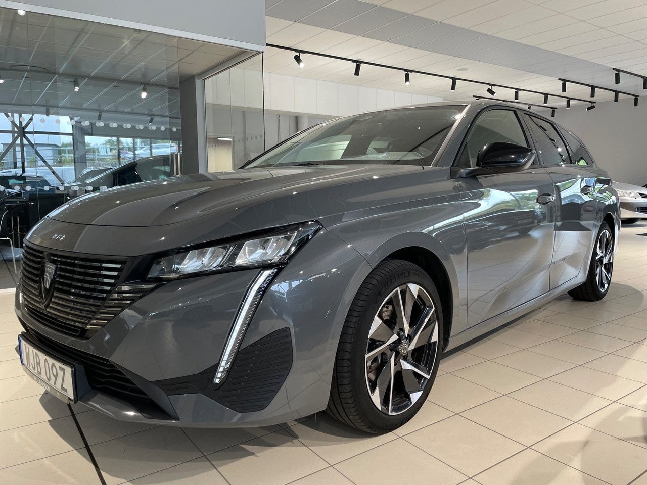 Peugeot 308 SW 2025 – bild 1 av 21