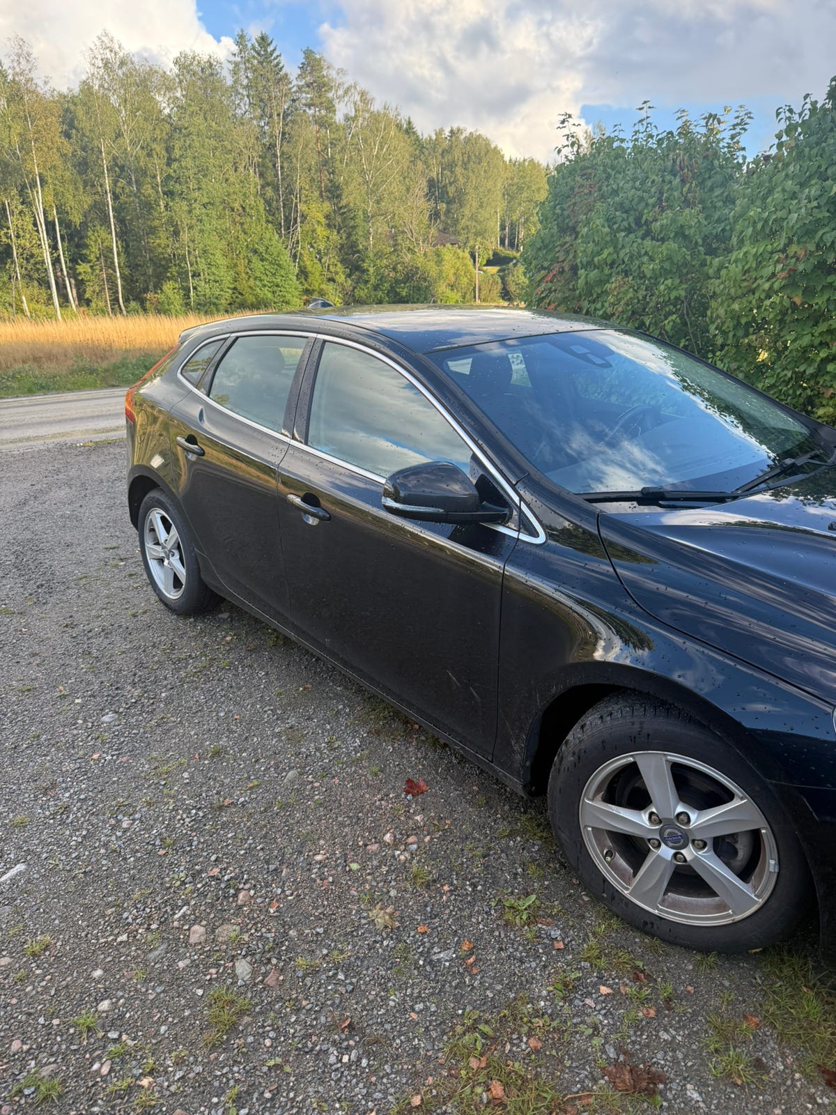Volvo V40 2014 – bild 1 av 3