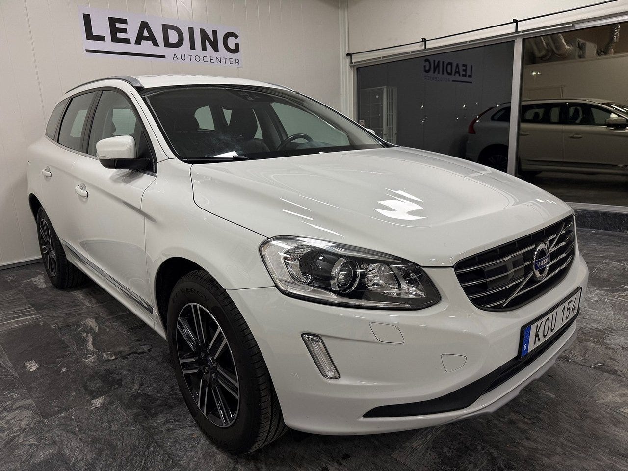 Volvo XC60 2017 – bild 1 av 24
