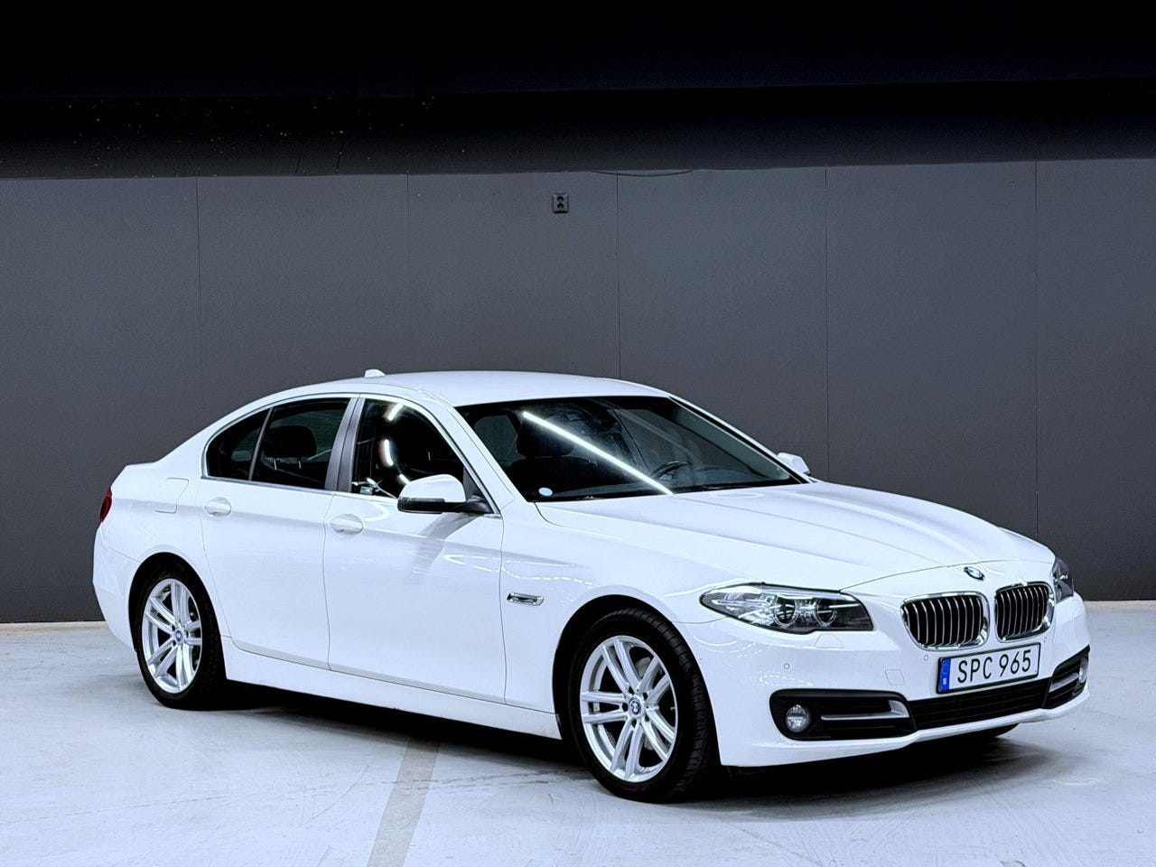 BMW 520d 2014 – bild 1 av 15