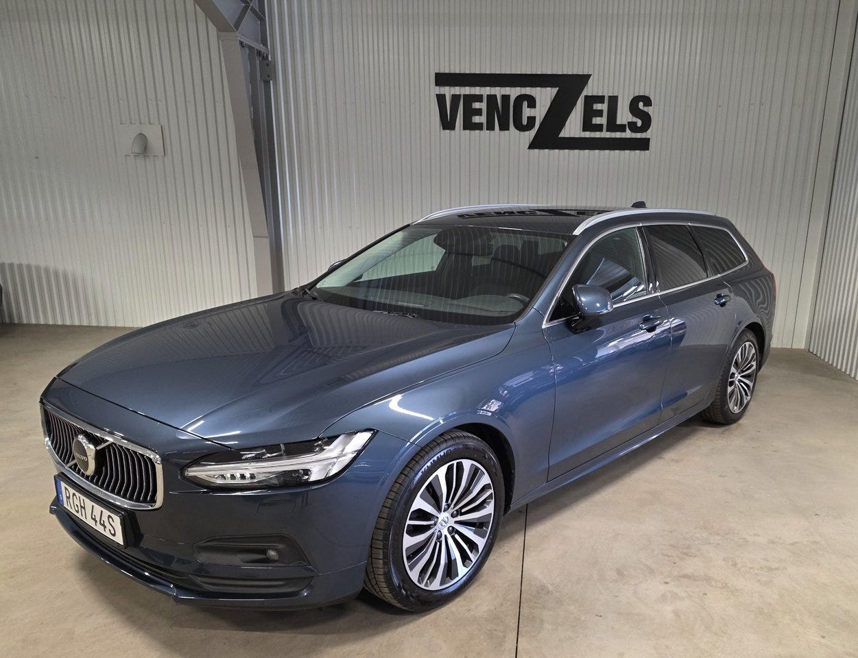 Volvo V90 2021 – bild 1 av 9