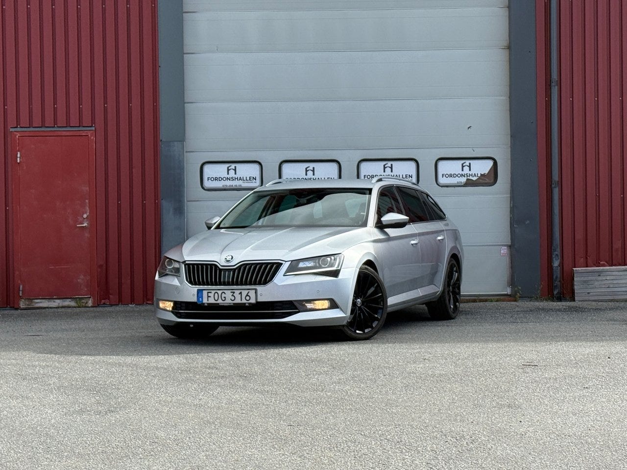 Skoda Superb 2017 – bild 1 av 24