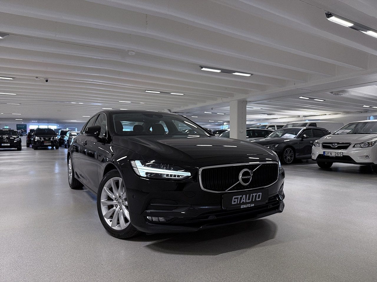 Volvo S90 2018 – bild 1 av 24