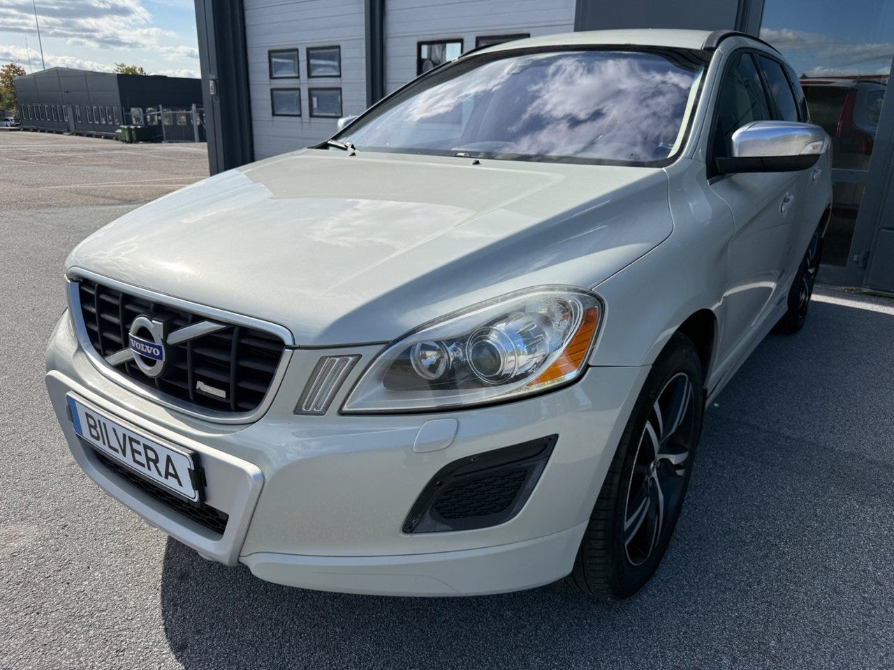 Volvo XC60 2010 – bild 1 av 11