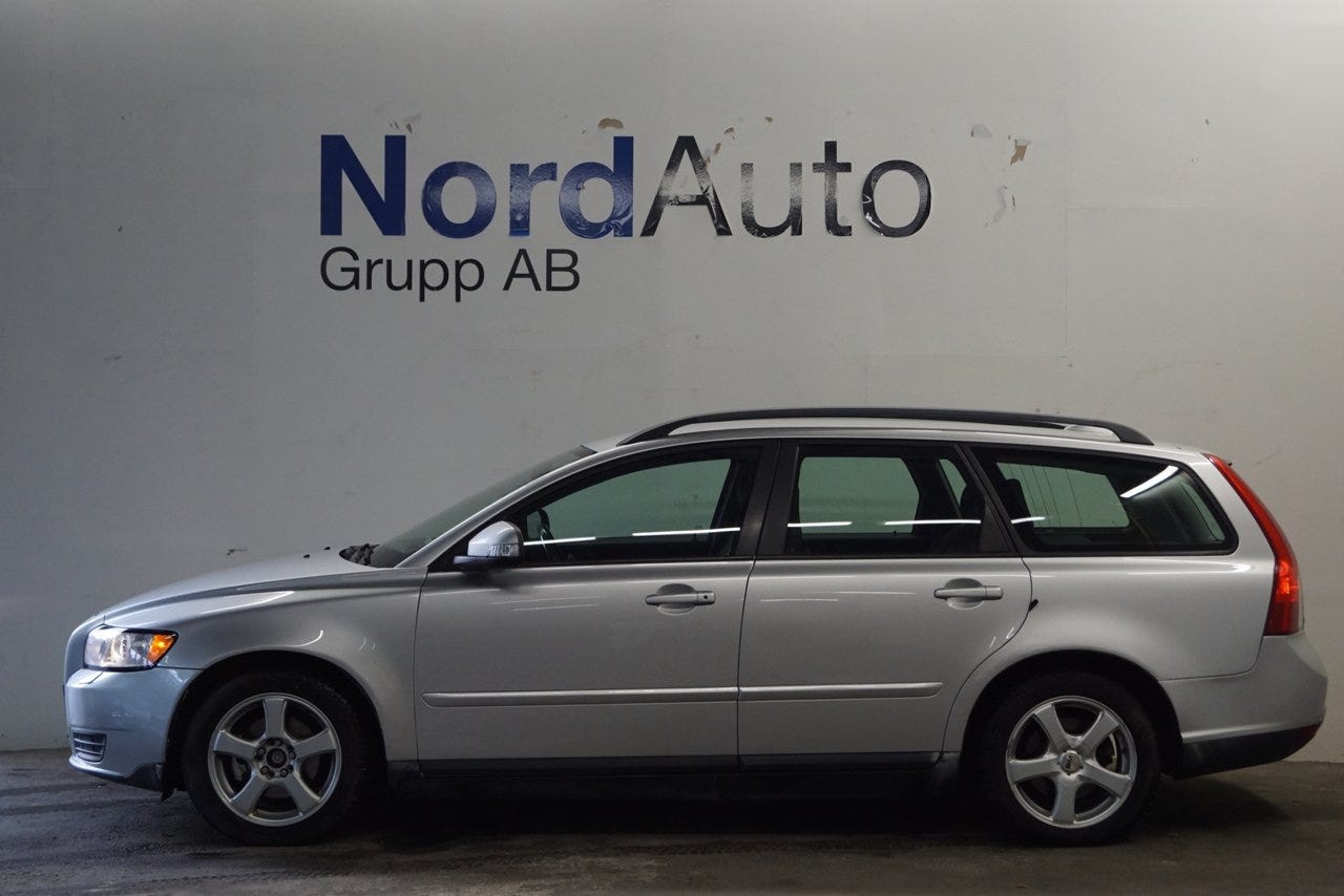 Volvo V50 2010 – bild 1 av 23
