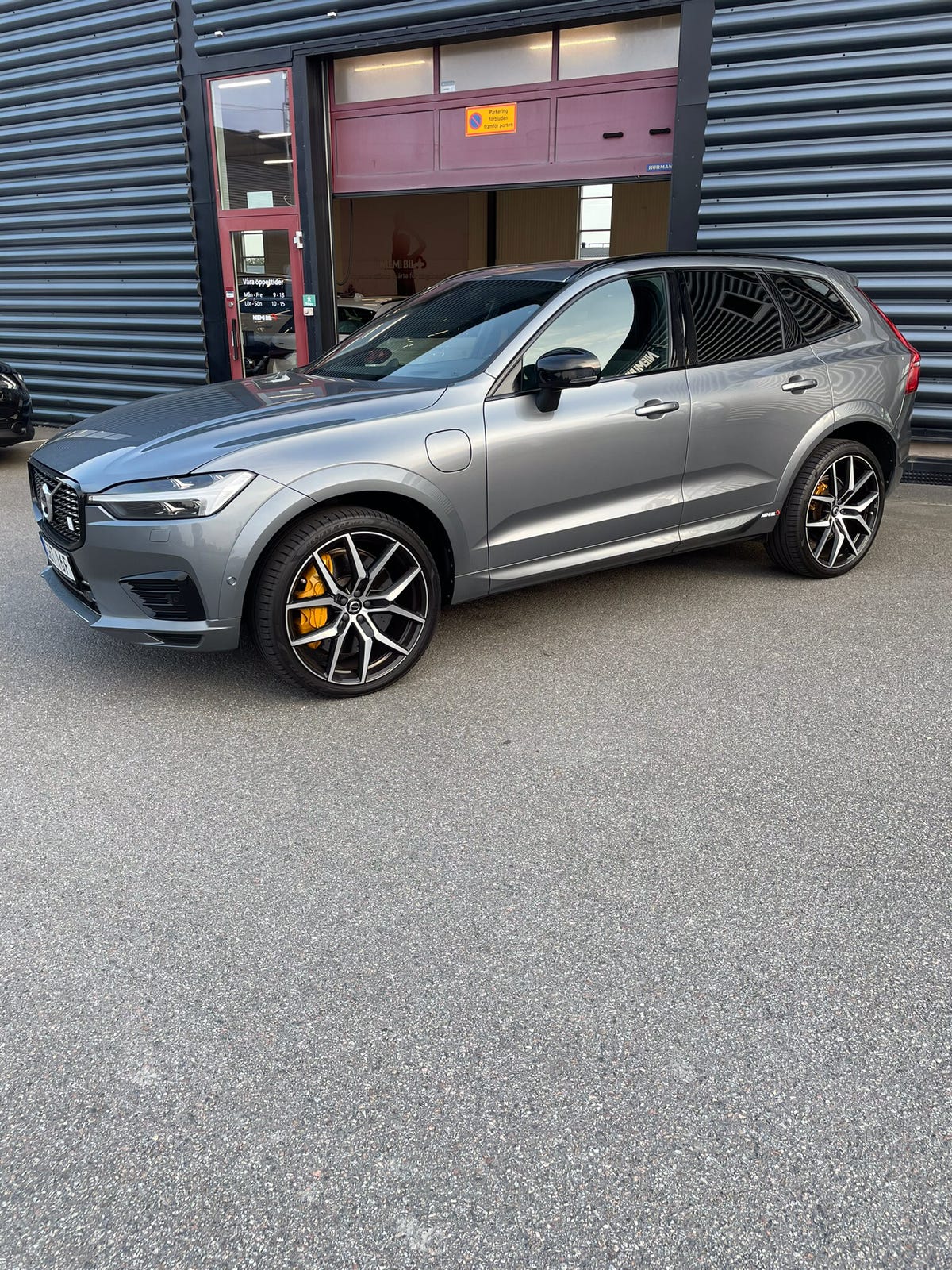 Volvo XC60 2021 – bild 1 av 11