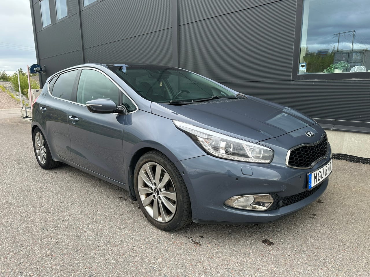 Kia Ceed 2013 – bild 1 av 10