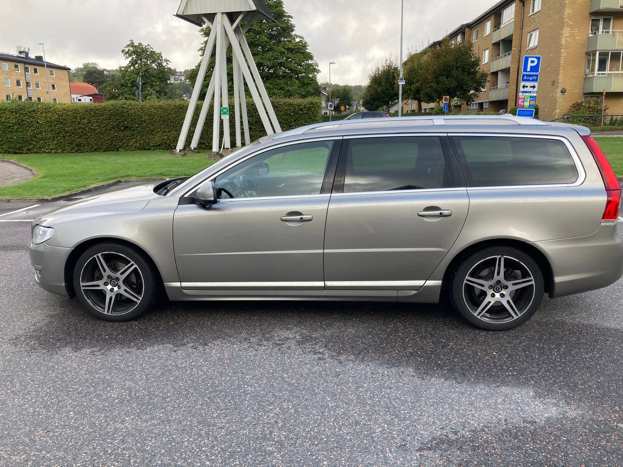 Volvo V70 2016 – bild 1 av 7