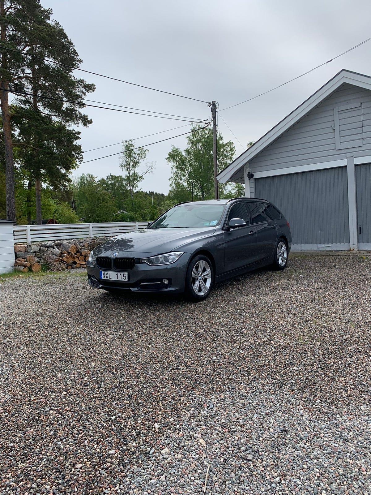 BMW 320d 2014 – bild 1 av 5