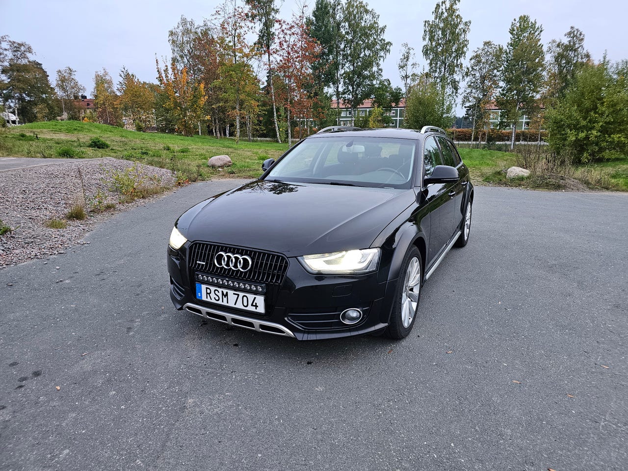 Audi A4 allroad 2015 – bild 1 av 9