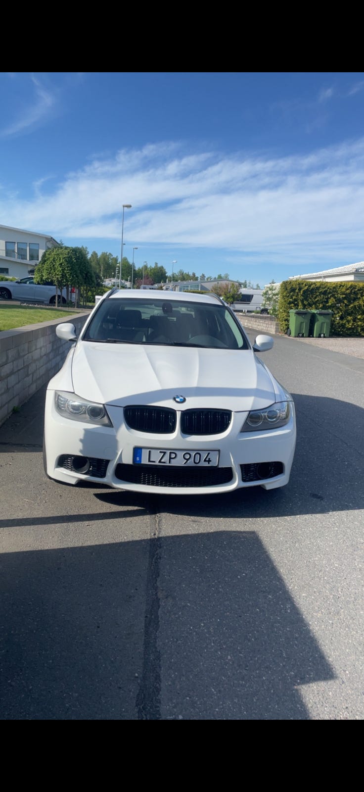BMW 320d 2012 – bild 1 av 4