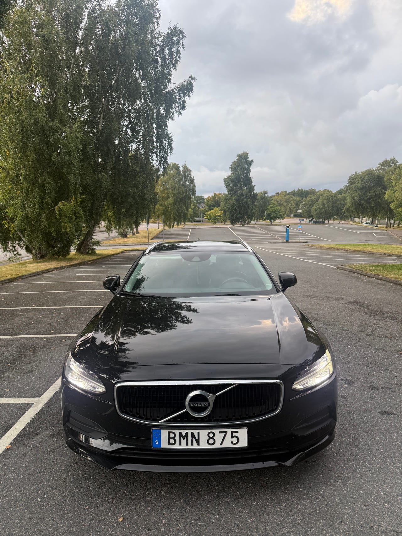 Volvo V90 2017 – bild 1 av 9